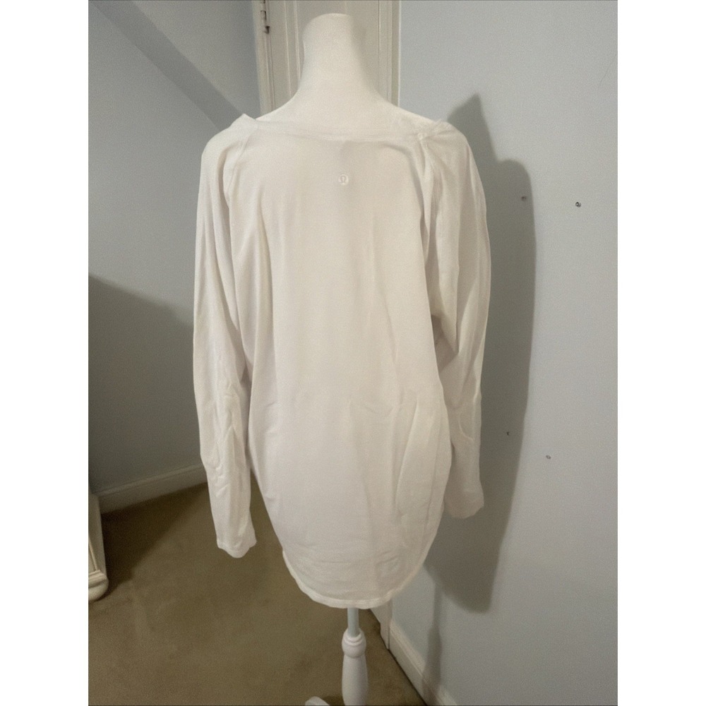 🍋EUC Lululemon Emerald Long Sleeve Shirt Womens White Scoop Neck Pima W3CJNS 14 - Picture 8 of 9